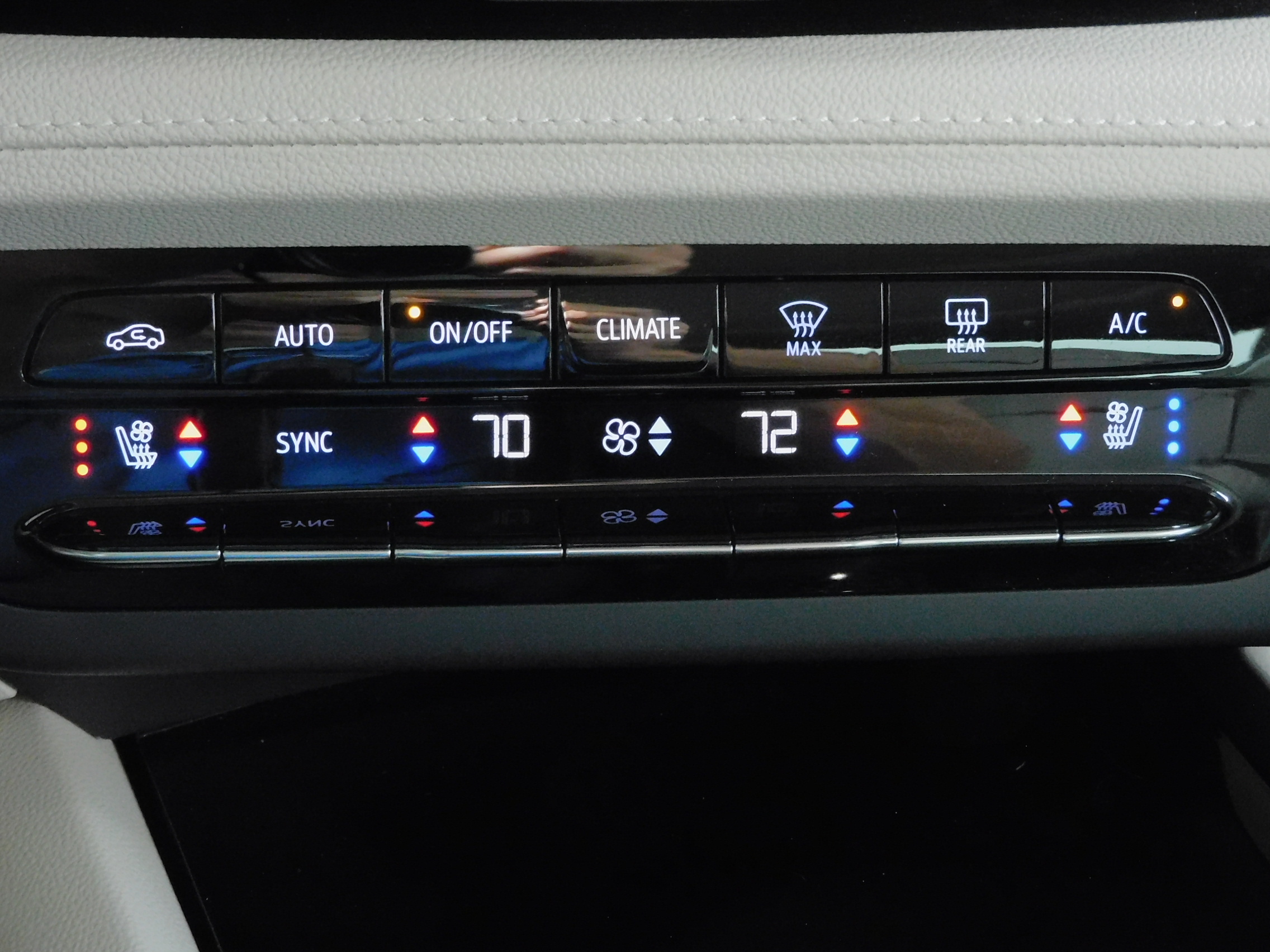 Used 2023 Sapphire Metallic Buick Avenir image 34