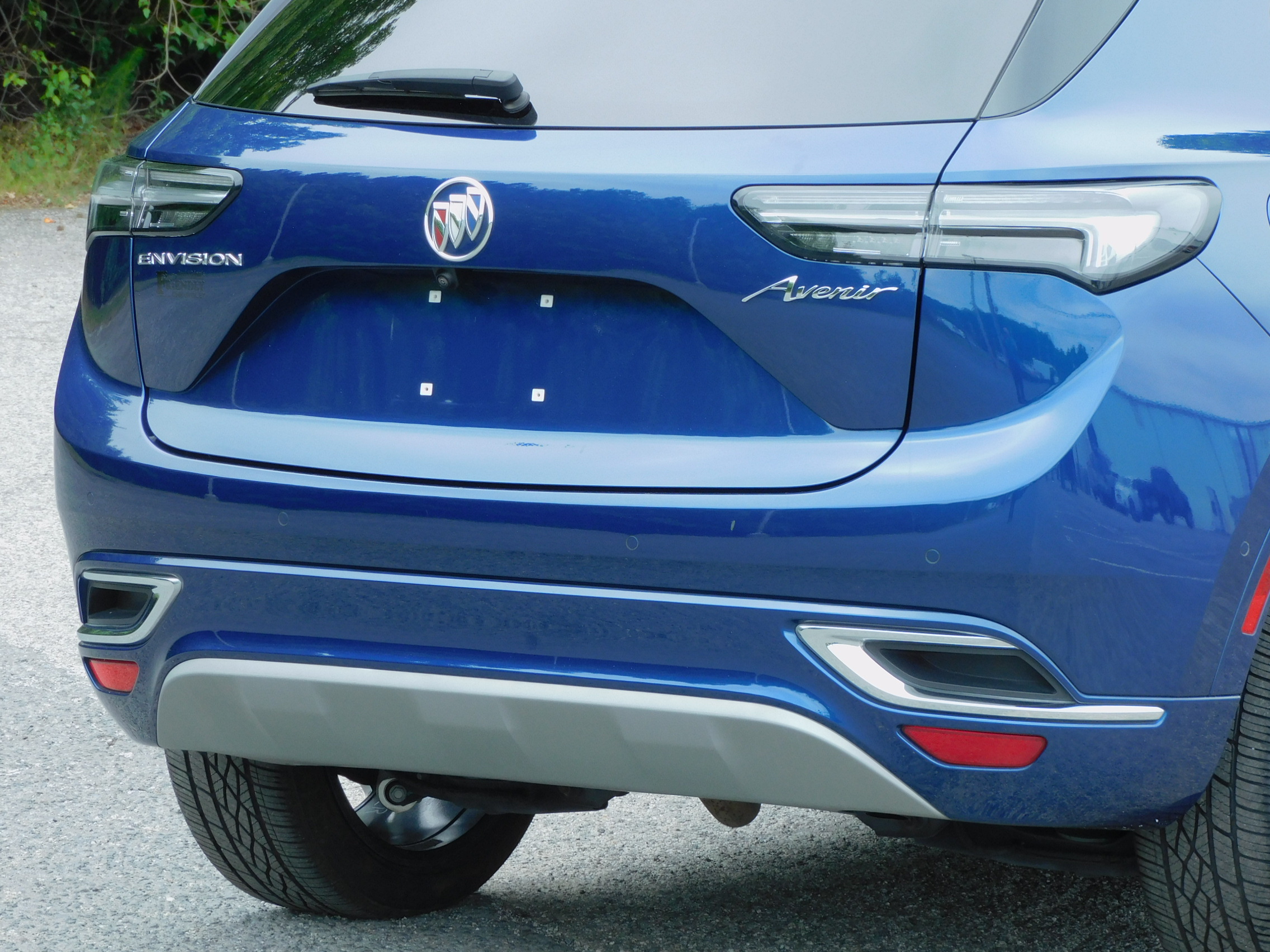 Used 2023 Sapphire Metallic Buick Avenir image 13