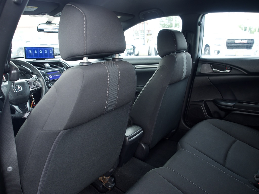 2017 Honda Civic Hatchback LX - Photo 17