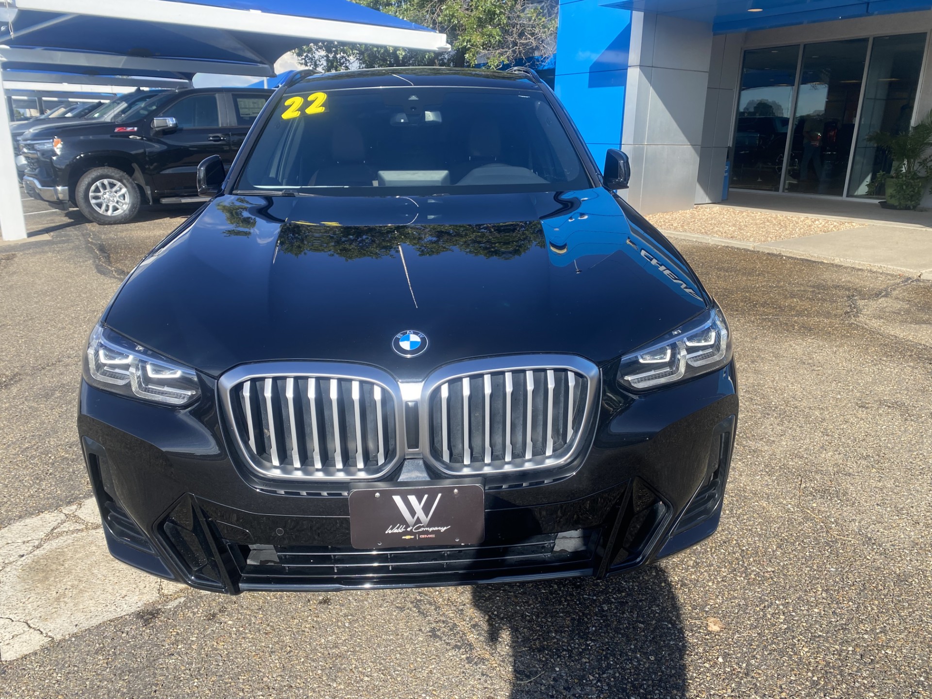 Used 2022 Black BMW xDrive30i image 3