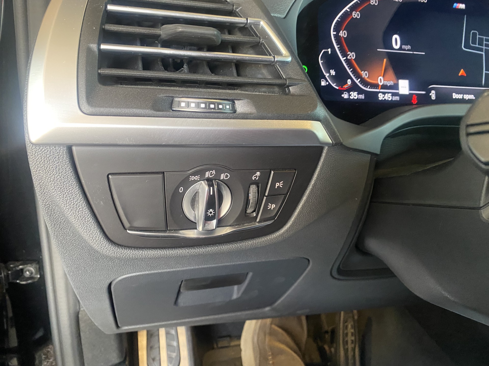 Used 2022 Black BMW xDrive30i image 19