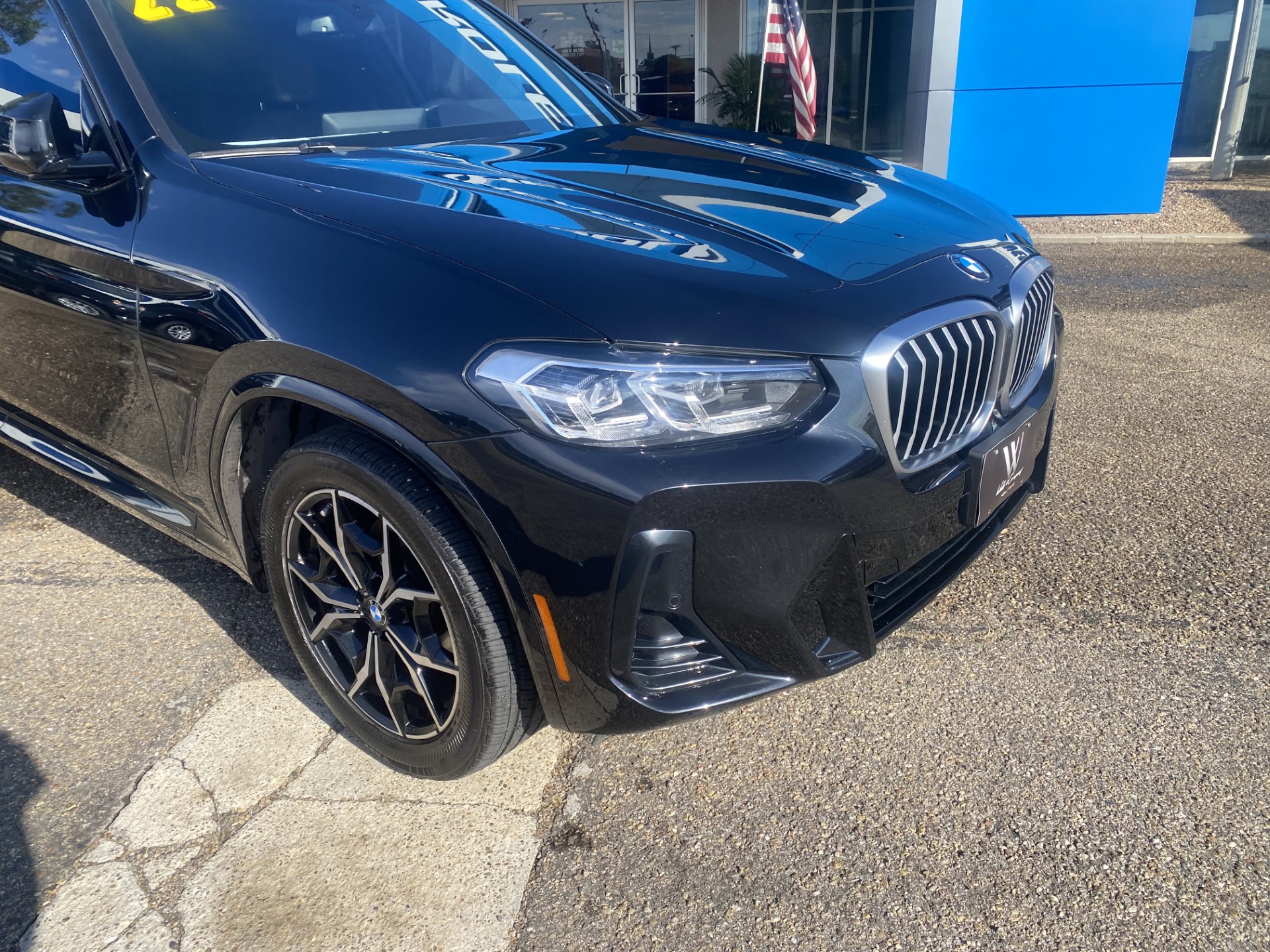 Used 2022 Black BMW xDrive30i image 2