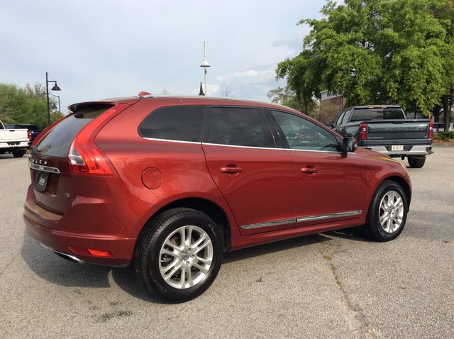 Pre-Owned 2015 Volvo XC60