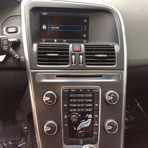 Pre-Owned 2015 Volvo XC60