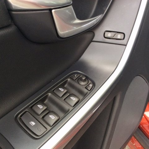 Pre-Owned 2015 Volvo XC60