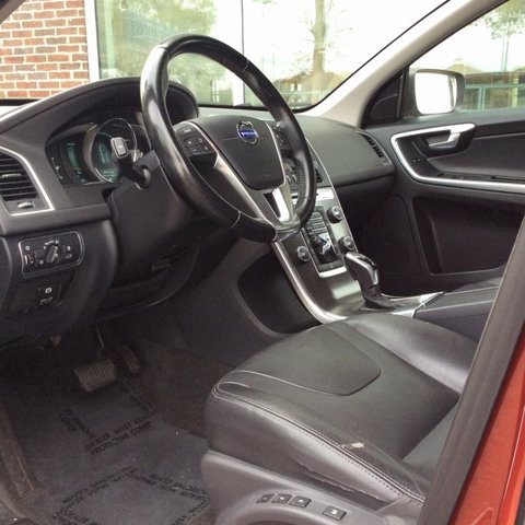 Pre-Owned 2015 Volvo XC60