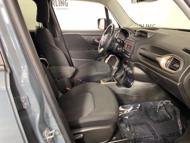 Pre-Owned 2017 Jeep Renegade