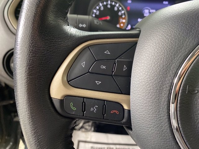 Pre-Owned 2017 Jeep Renegade