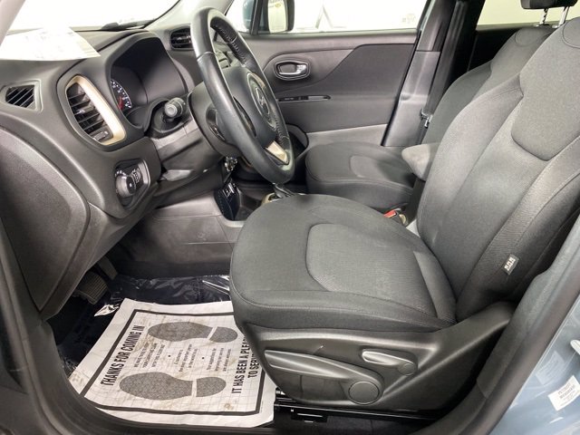 Pre-Owned 2017 Jeep Renegade