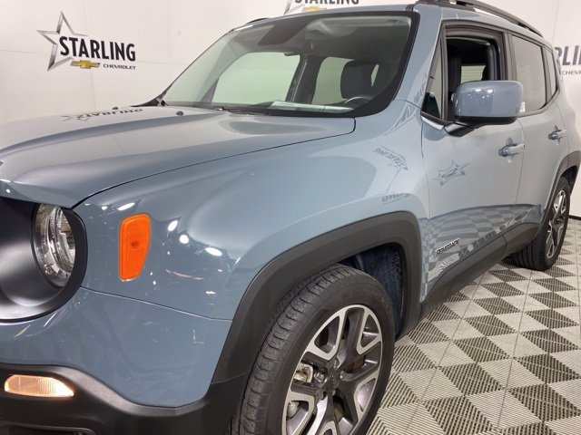 Pre-Owned 2017 Jeep Renegade
